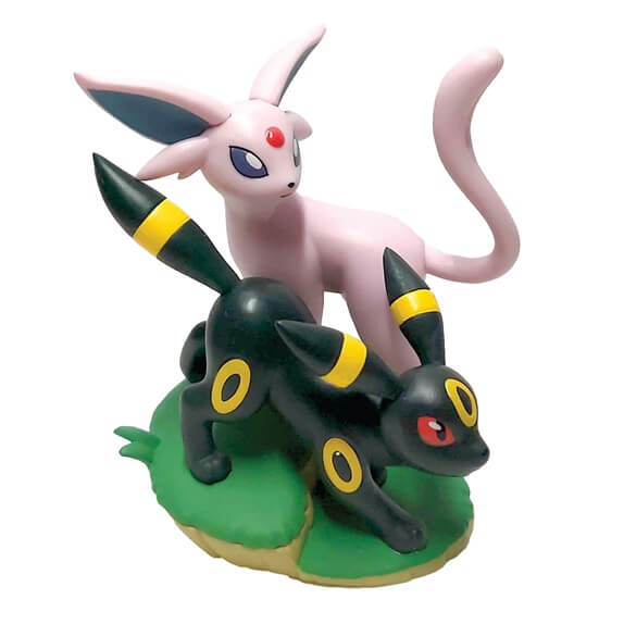 Pokémon TCG: Scarlet & Violet – Prismatic Evolutions Premium Figure Collection