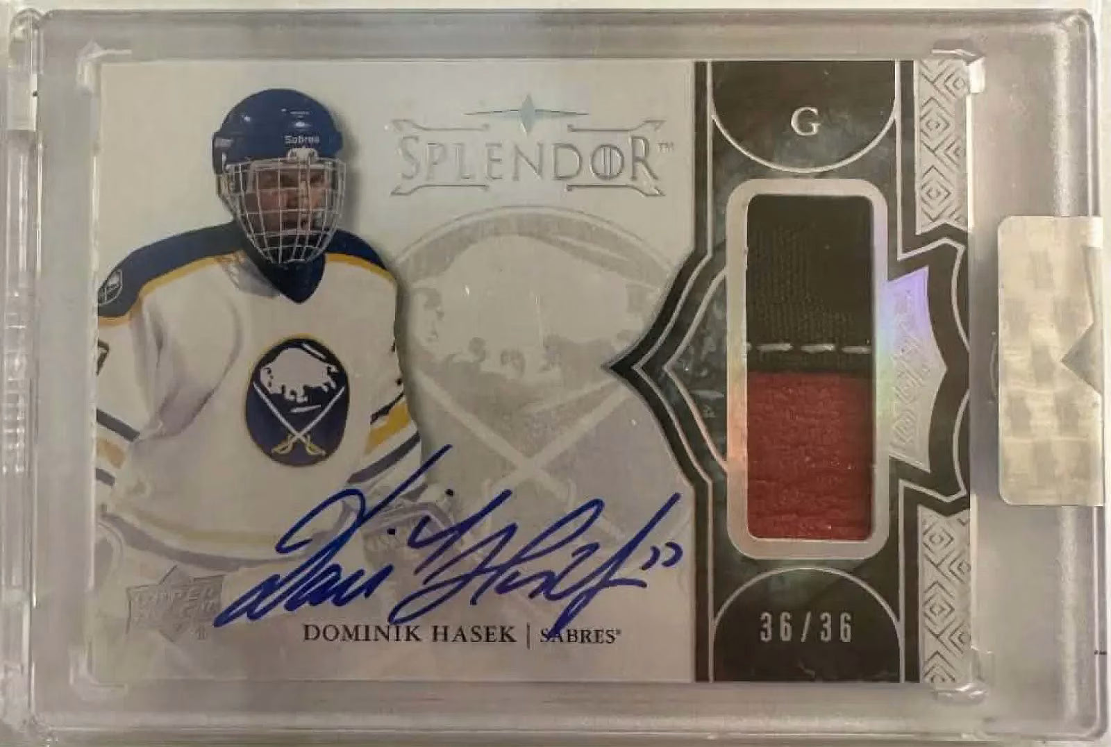 Dominik Hašek 2017-18 Upper Deck Splendor Borderless Auto Leg Pad #BL-DH 36/36