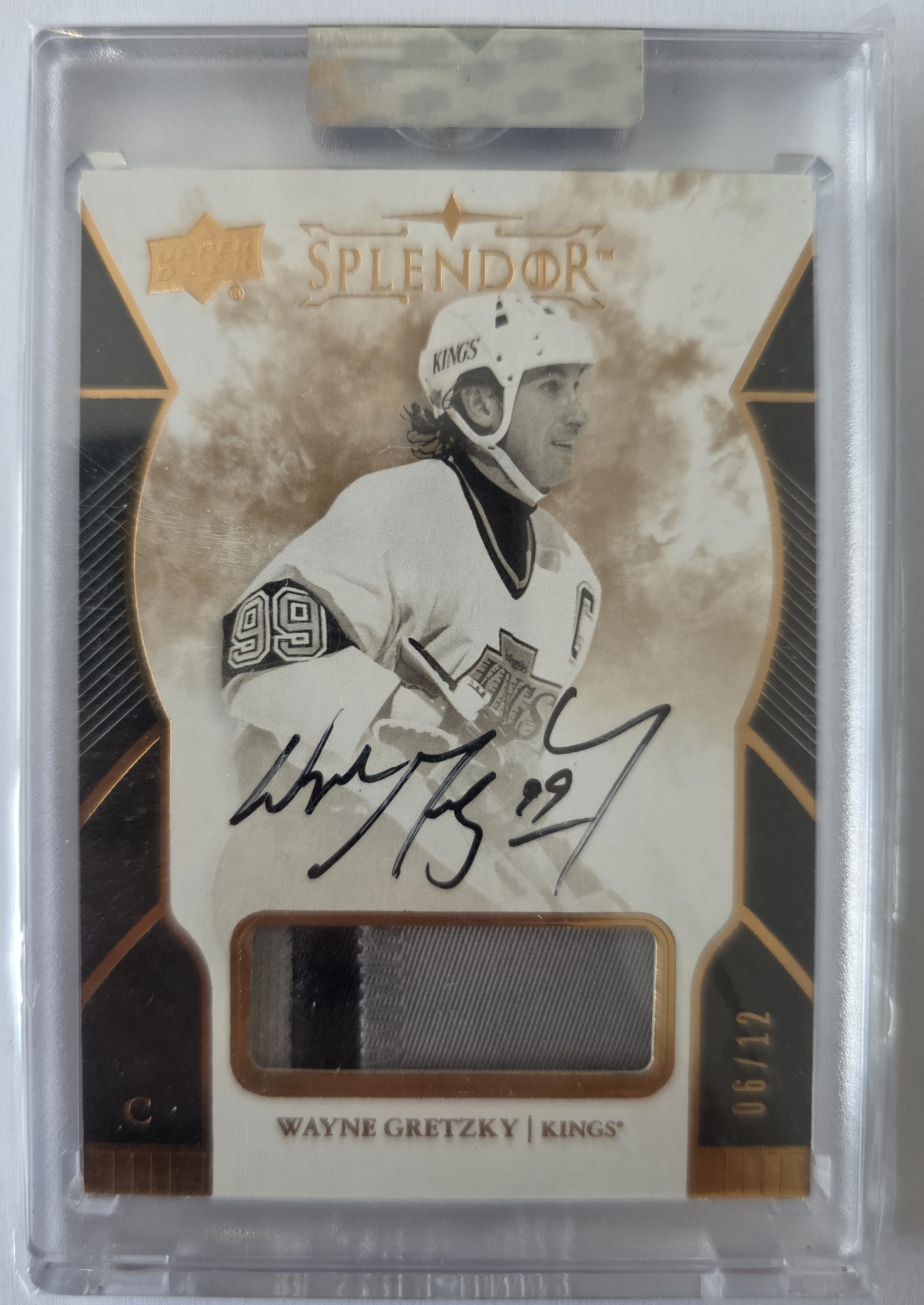 Wayne Gretzky – 2017-18 Upper Deck Splendor Black & White Copper Patch Auto