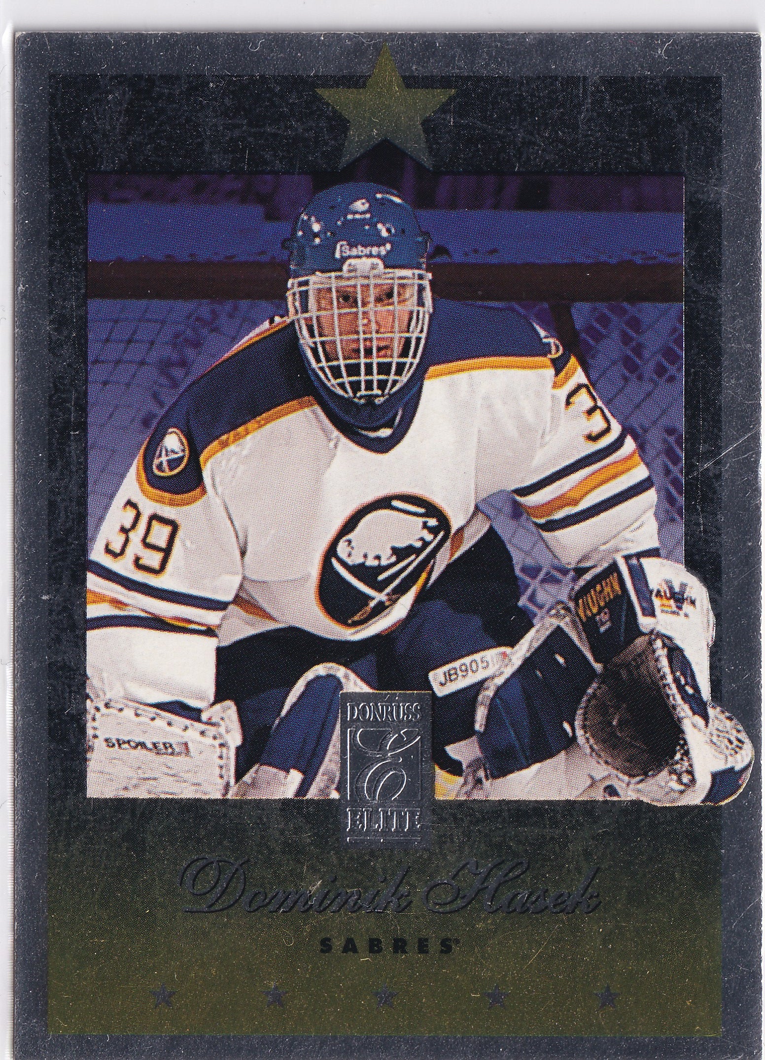 Dominik Hašek 1995–96 Donruss Elite #30 – Buffalo Sabres